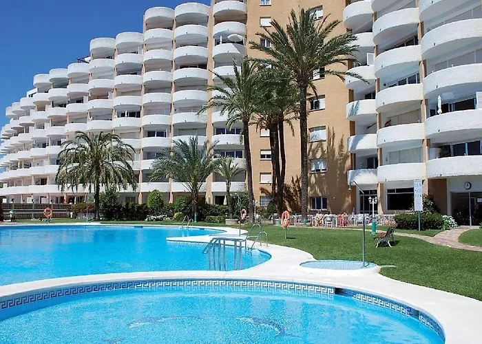 La Perla Hotel *
